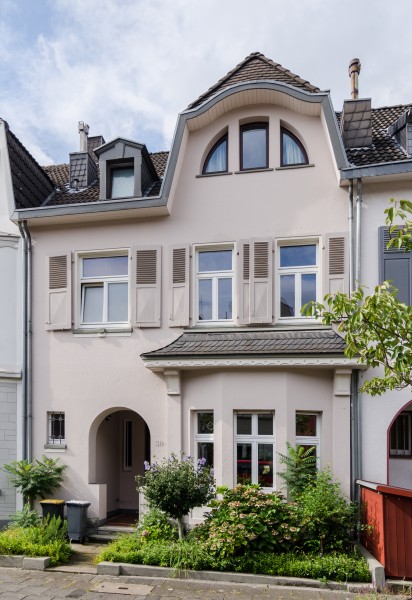 Duisburg, Hohenstaufenstraße 39, 2017-08 CN-01