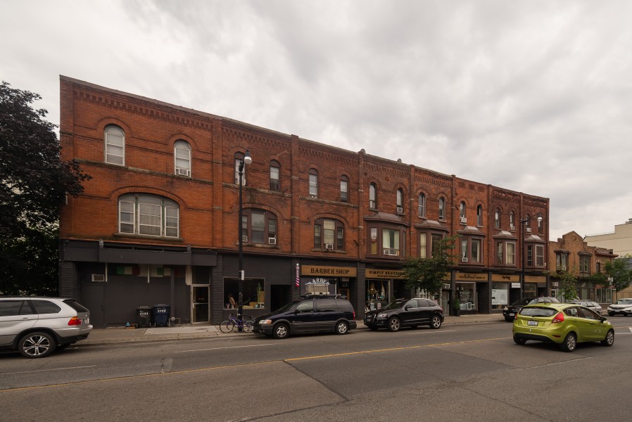Dundas Street West August 2017 01