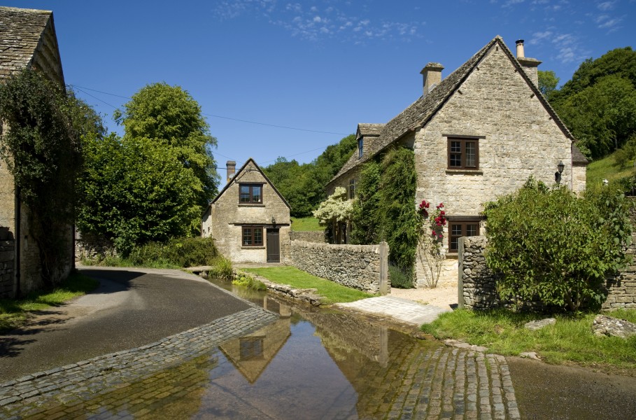 Duntisbourne Leer Ford 2011