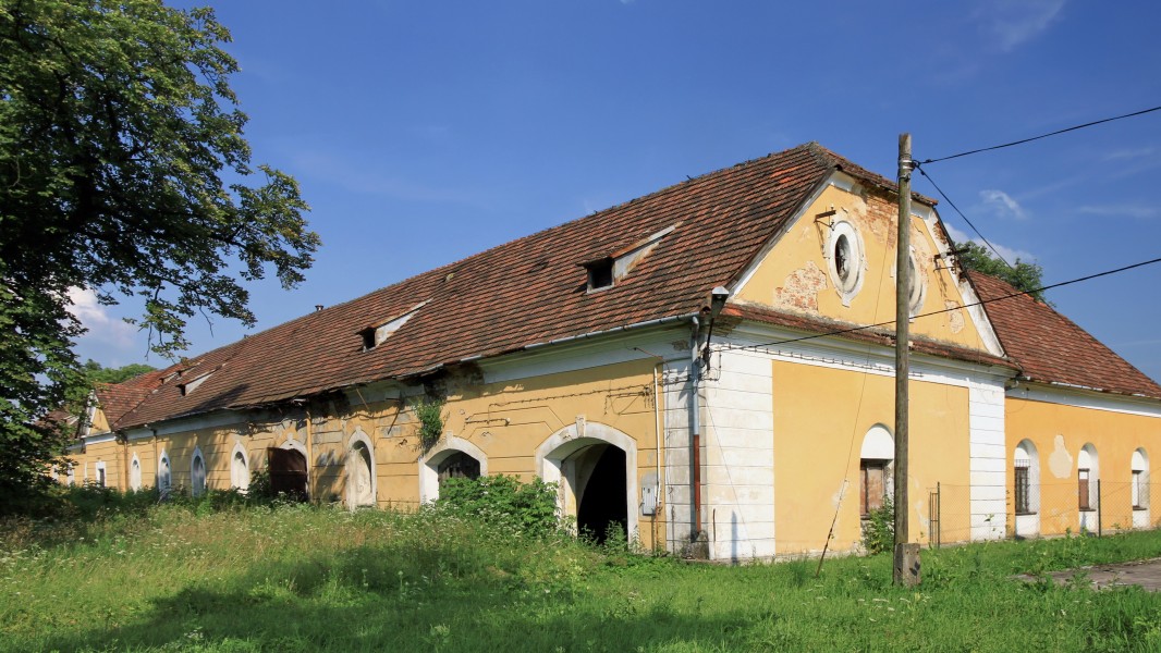 Dwór w Bażanowicach 2