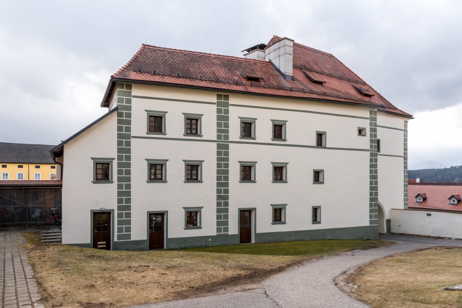 Eberndorf Kirchplatz 1 Augustinerchorherrenstift aeusserer Torbau N-Ansicht 28022017 6383