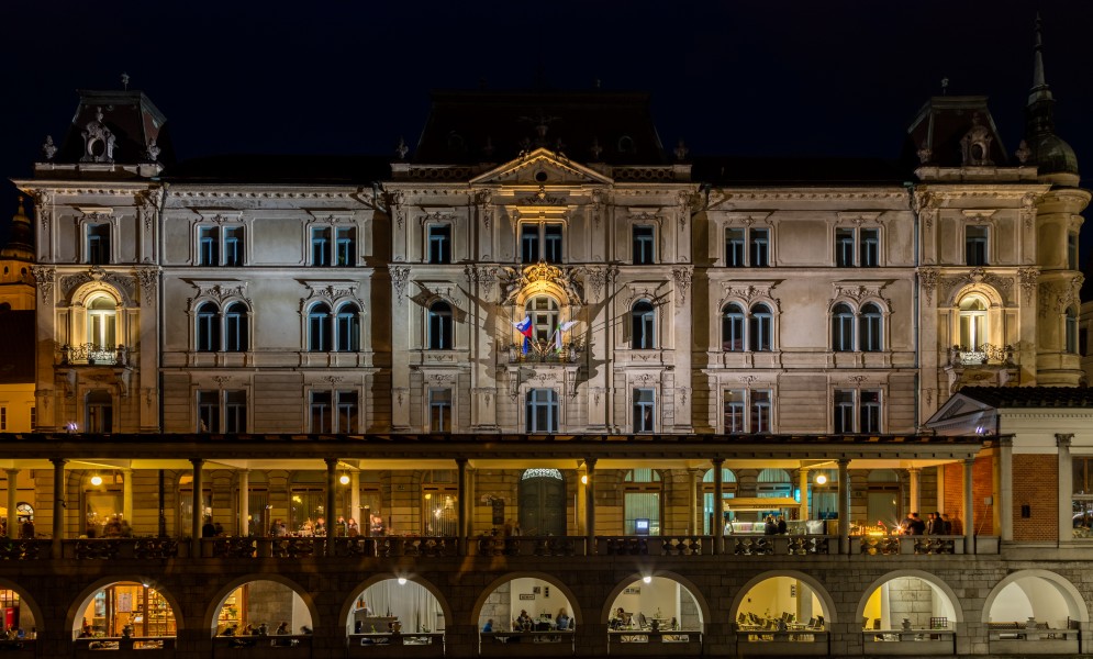 Edificio de administración de la República de Eslovenia, Liubliana, Eslovenia, 2017-04-14, DD 35-37 HDR