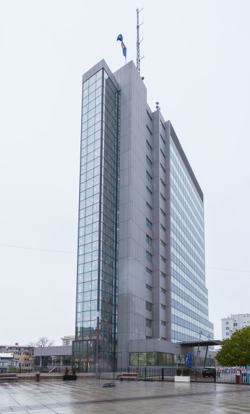 Edificio del gobierno, Pristina, Kosovo, 2014-04-16, DD 17