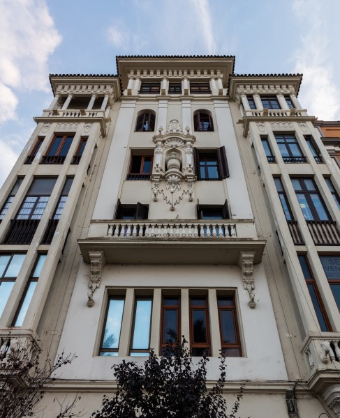 Edificio en el Paseo de las Palmeras 12, Ceuta, España, 2015-12-10, DD 64