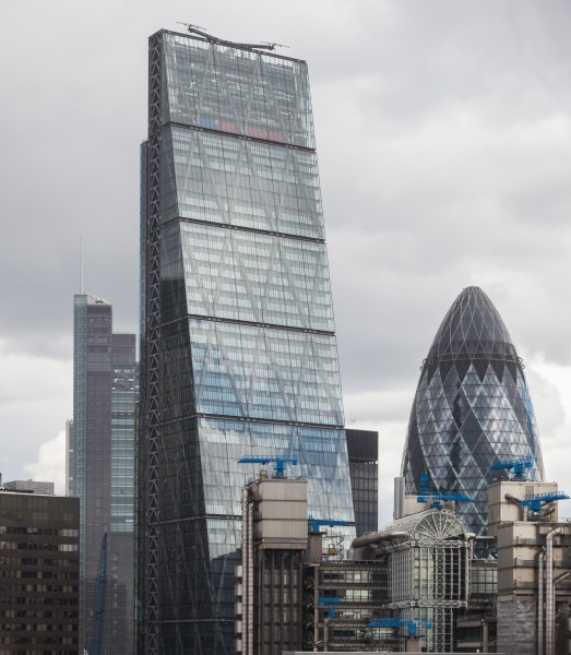 Edificio Leadenhall y Gherkin, Londres, Inglaterra, 2014-08-11, DD 153