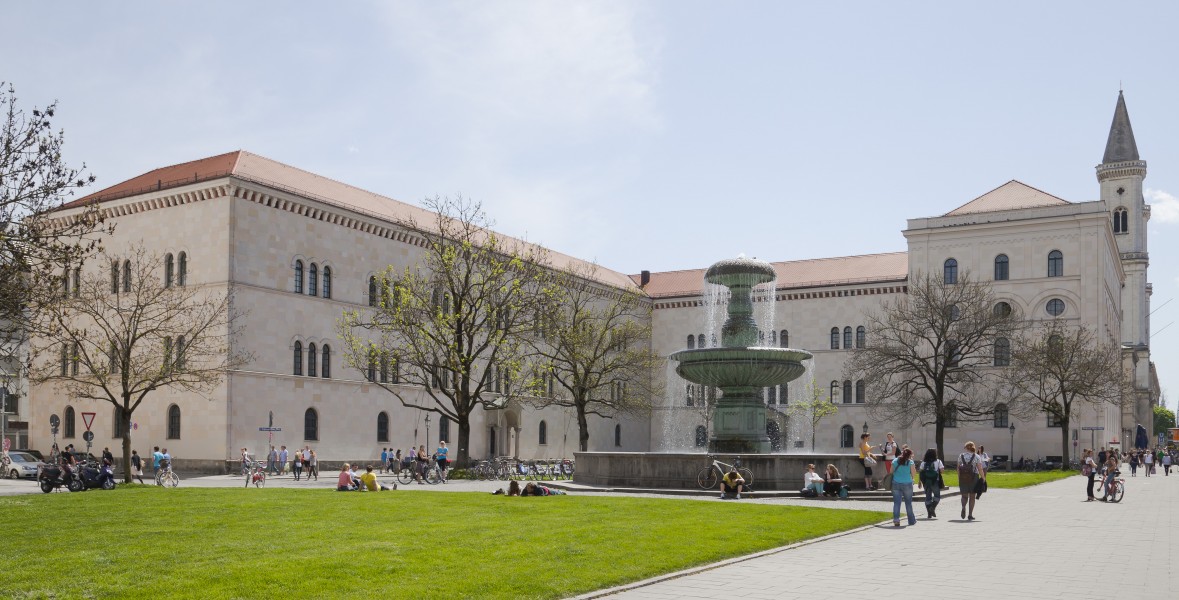 Edificio principal de la Universidad Ludwig-Maximilian, Múnich, Alemania, 2012-04-30, DD 01