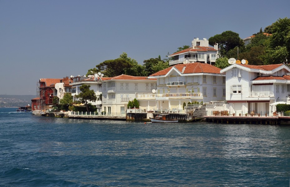 Esre Umur Yalısı and Necati Bey Yalısı in Kanlıca on the Bosphorus, Turkey 001