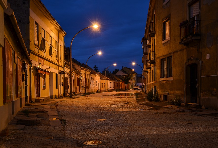 Esztergom by night 01 - Simor János utca