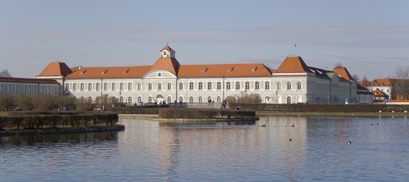 Exterior del Palacio de Nymphenburg, Múnich, Alemania44