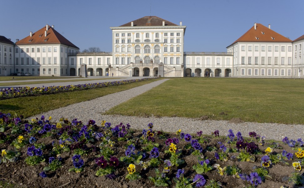 Exterior del Palacio de Nymphenburg, Múnich, Alemania70