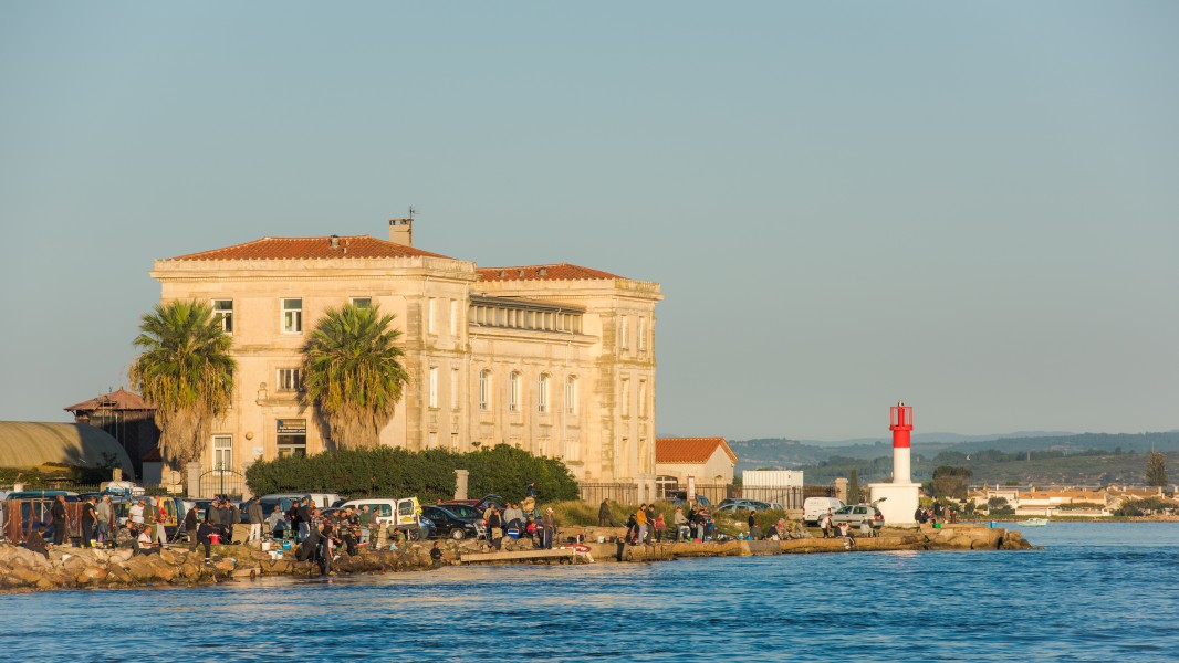 Fishing at former biological station, Sète