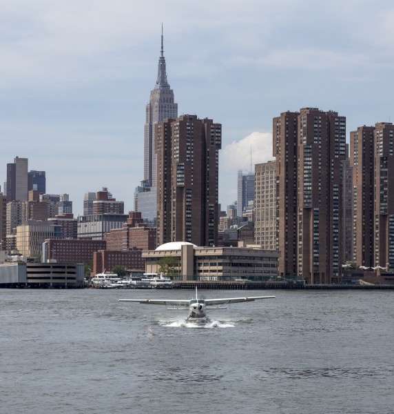Floatplane East River NY1
