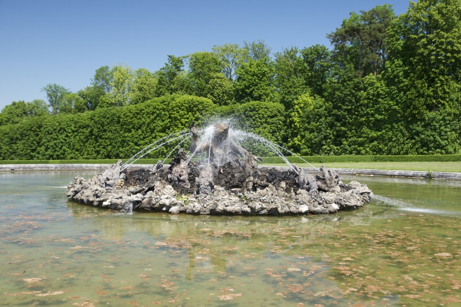Fontaine Scylla Champs sur Marne