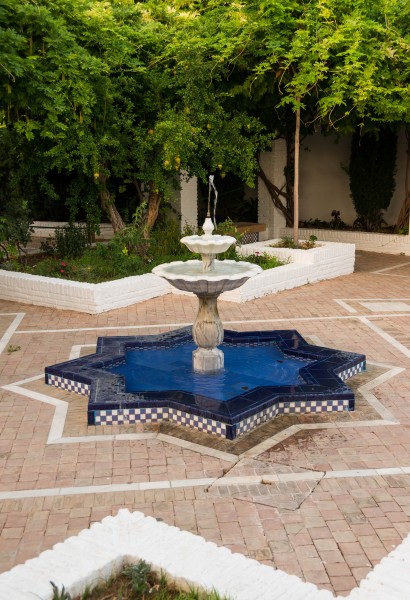 Fountain courtyard current mosque Granada Spain