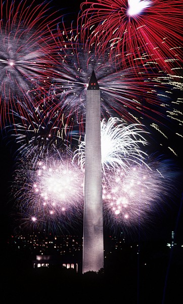 Fourth of July fireworks behind the Washington Monument, 1986