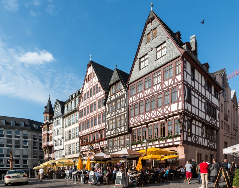 Frankfurt am Main, Ostzeile am Samstagsberg -- 2015 -- 6679
