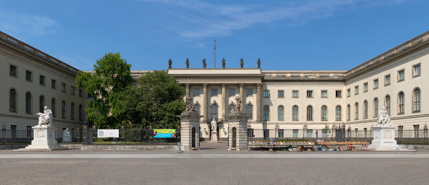 Frontansicht des Hauptgebäudes der Humboldt-Universität in Berlin