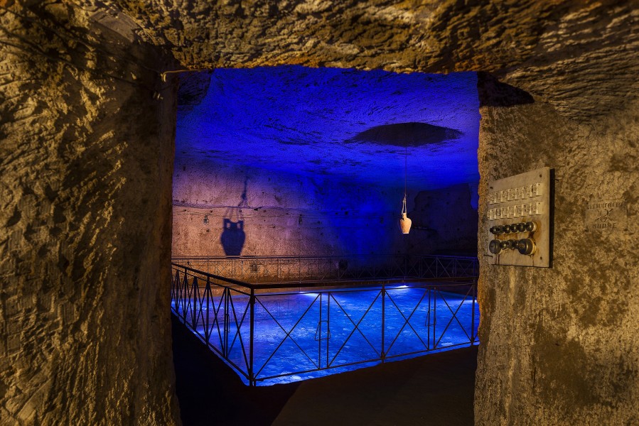 Galleria borbonica - Cistern and switches (Naples)