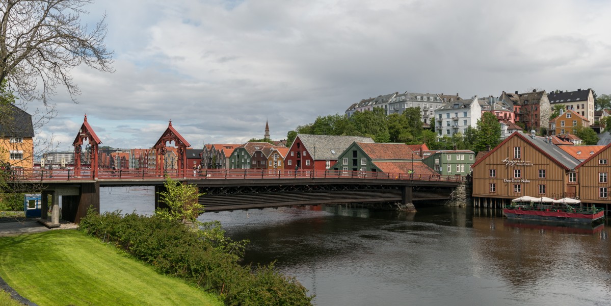 Gamle Bybro, Trondheim, Southwest view 20150605 1