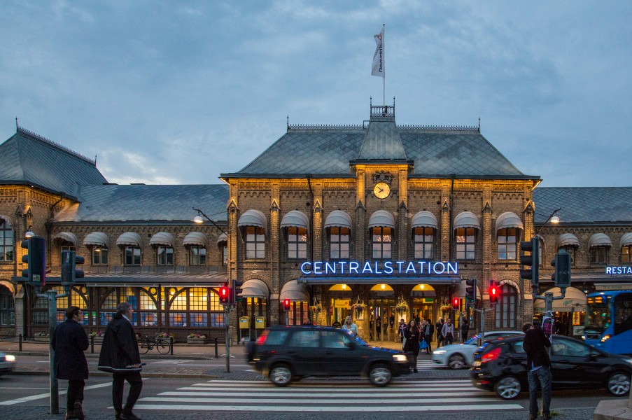 Gothenburg Central Station (Göteborgs Centralstation) 15393945292