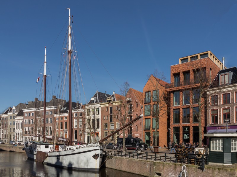 Groningen, straatzicht Hoge der Aa bij de Brugstraat foto7 2015-03-22 15.15