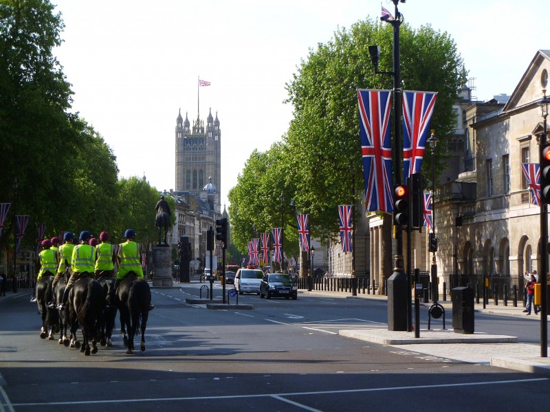 Guardie a cavallo con parlamento di Londra