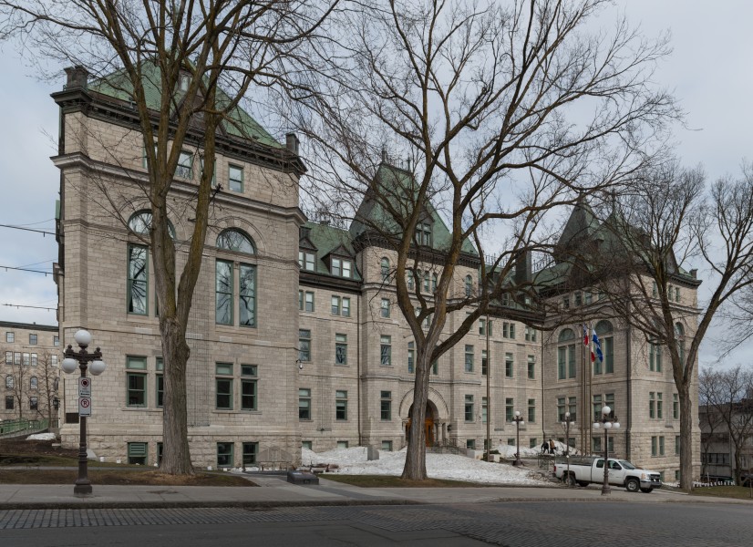 Hôtel de Ville, Québec, Southeast view 20170413 1