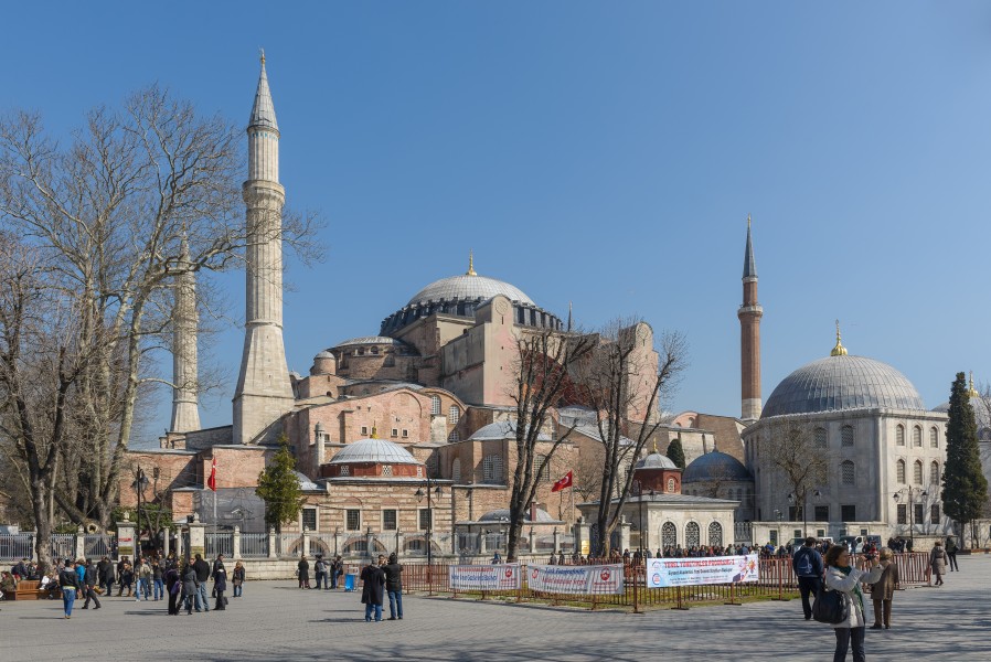 Hagia Sophia Mars 2013 01