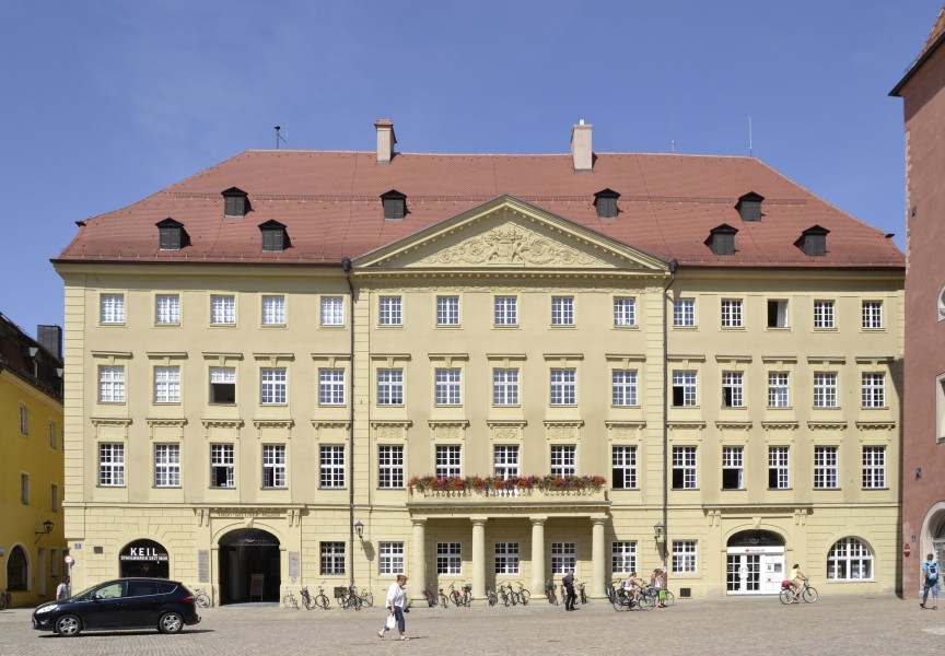 Haidplatz - Thon-Dittmer-Palais - aussen - Regensburg