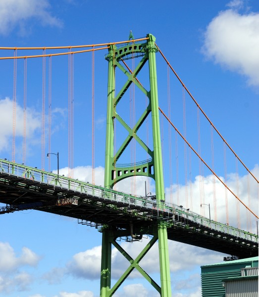 Halifax - NS - Pylon der Angus L. Macdonald Bridge