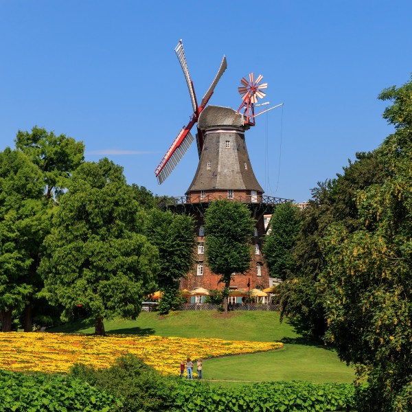 HB 2016-0607 photo01 Wall windmill