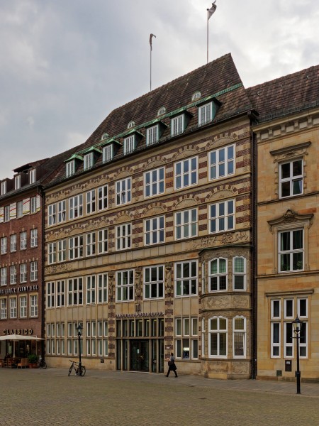 HB 2016-0607 photo21 Am Markt