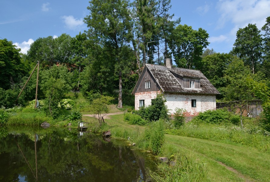 Heimtali mõisa sepikoda