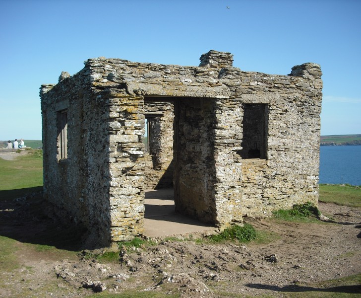 Hew and cry hut, Burgh Island
