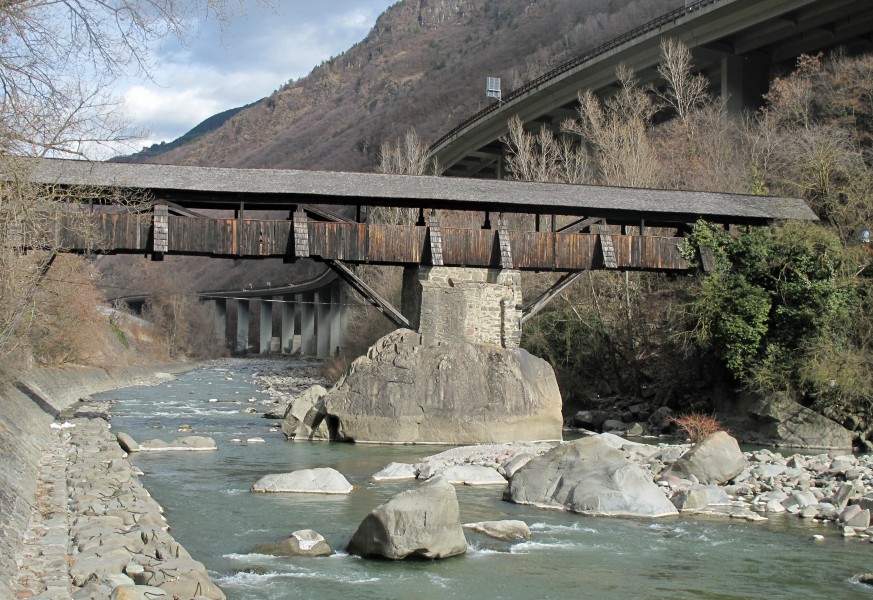 Holzbrücke über den Eisack in Atzwang