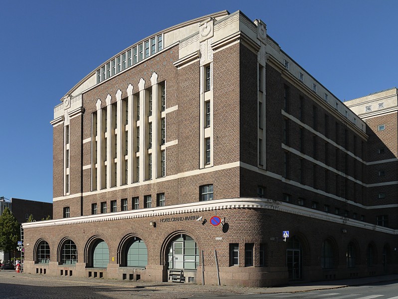 Hotel Grand Marina