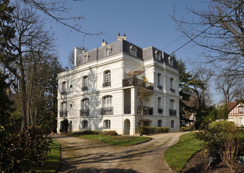 House in Le Vésinet 007