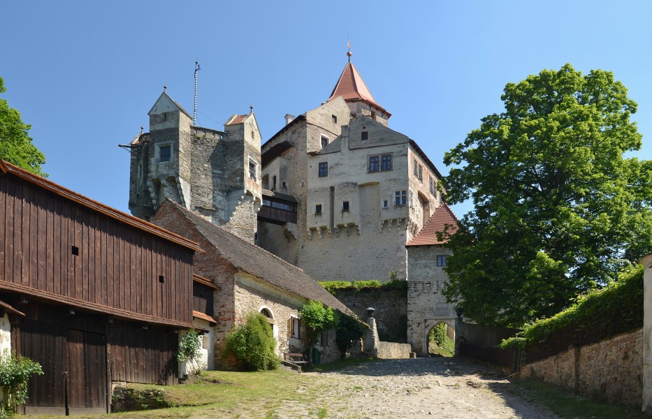Hrad Pernštejn (Pernstein) - by Pudelek