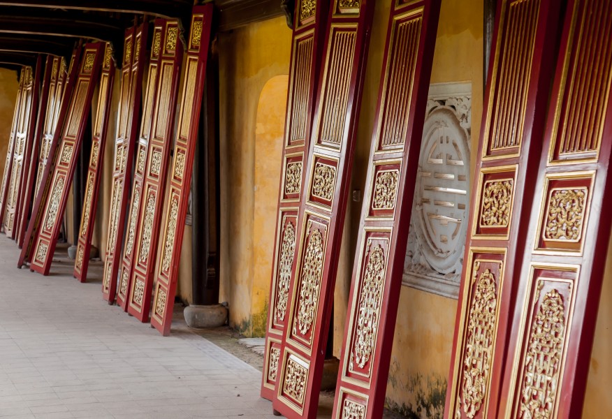 Hue Vietnam Doors-in-Càn-Thành-Palace-01