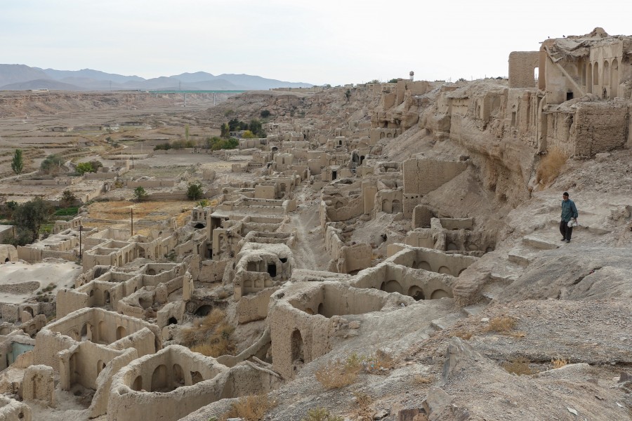 Izadkhvast ruins 01