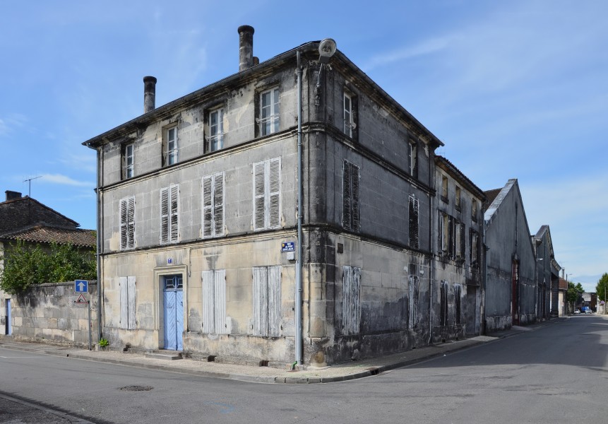 Jarnac 16 Maison rue du Port PDA 2014