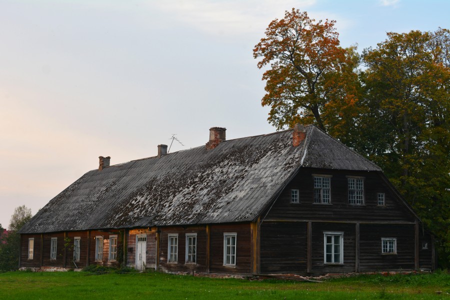 Käru mõisa valitsejamaja *