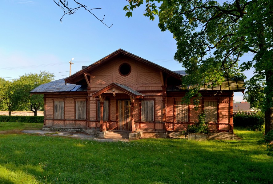 Kadrina jaamahoone