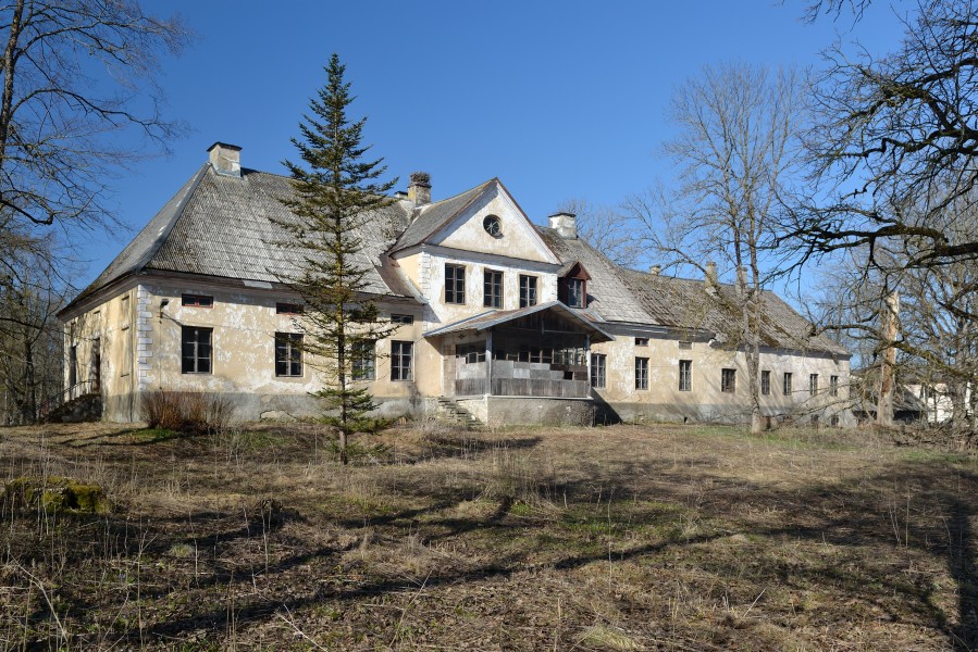 Karinu mõisa peahoone1