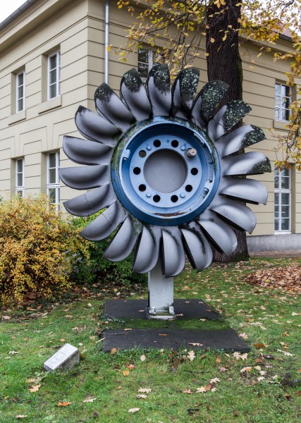 Karlsruhe, Laufrad einer Pelton-Turbine -- 2013 -- 5253