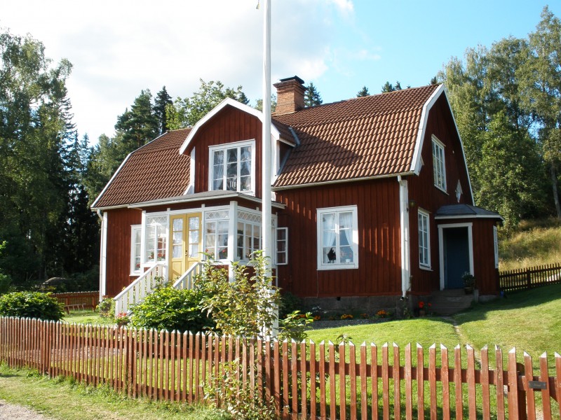 Kathult with flagpole