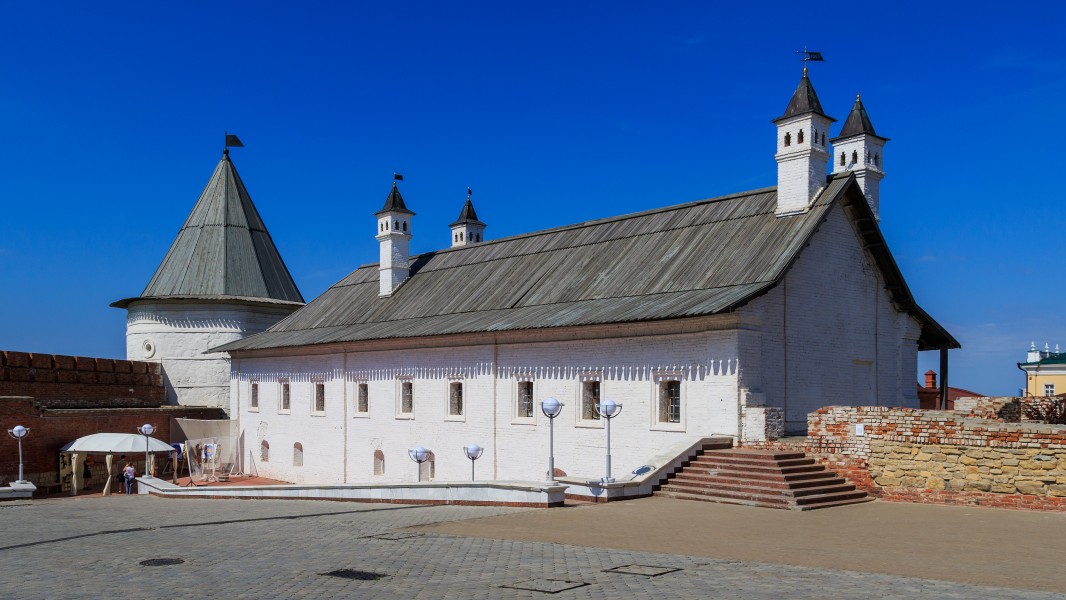 Kazan Kremlin Bezymyannaya Tower and Cannon Yard 08-2016
