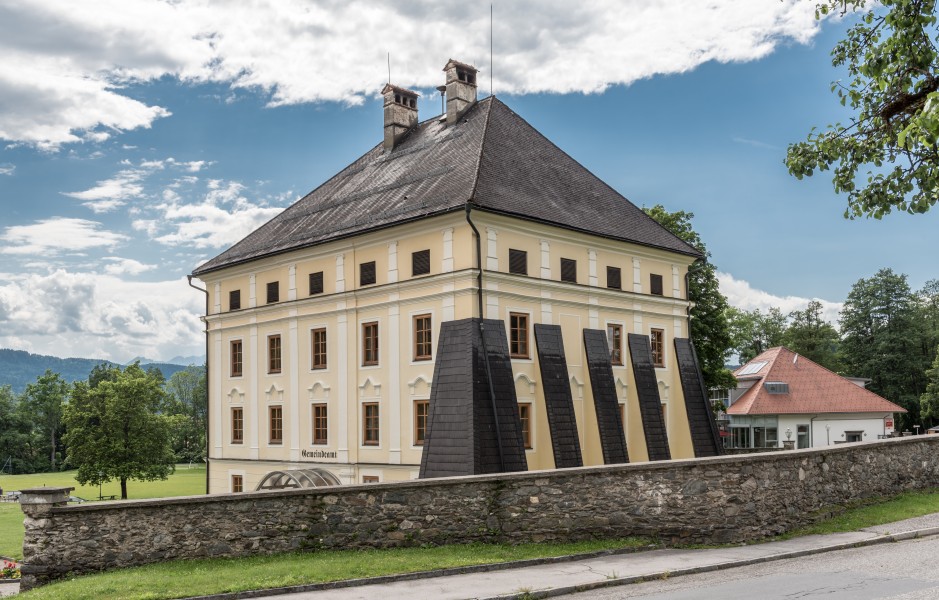 Keutschach Schloss und Gemeindeamt NO-Teilansicht 03062017 9020