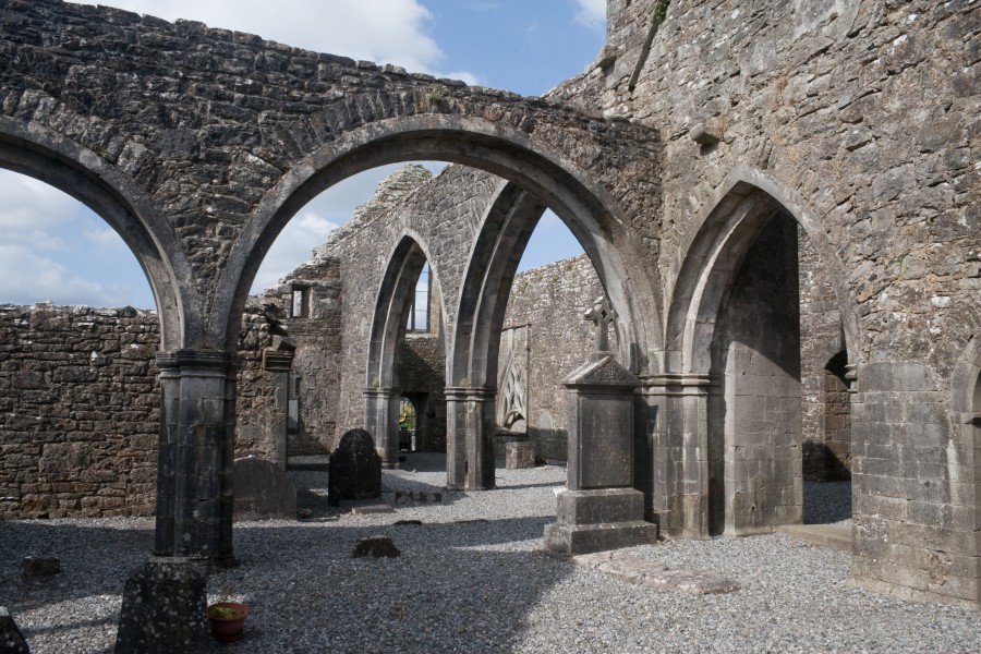 Kilconnell Friary View from South Transept into Nave 2009 09 16