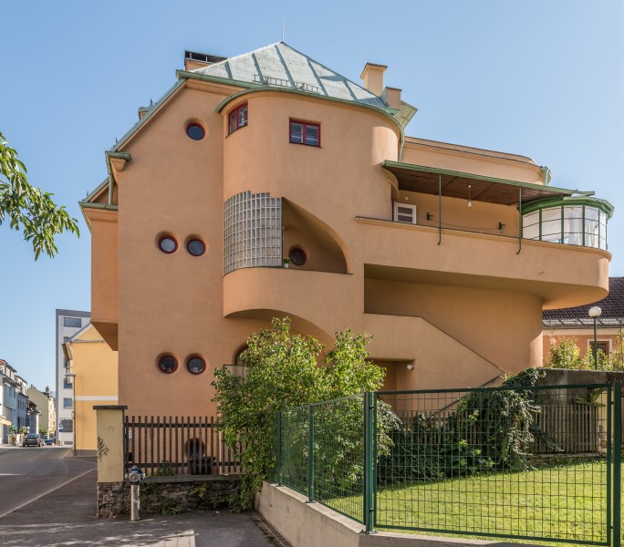 Klagenfurt Getreidegasse 17 Villa Herbst Nord-Ansicht 14082016 3800